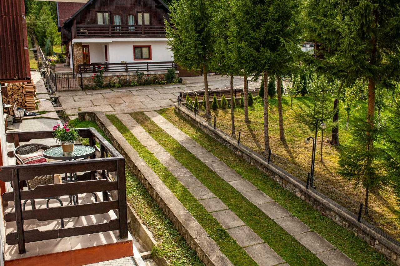 Hotel Floare De Colt Mînăstirea Humorului Extérieur photo